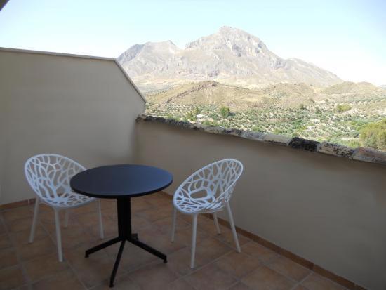 Hostal Rural De Cuadros Bedmar y Garciez Eksteriør billede